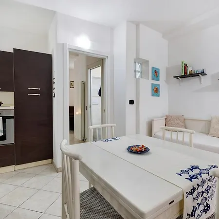 Piccola Verzi Apartment Loano